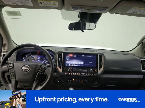 White 2025 Nissan Frontier SV
