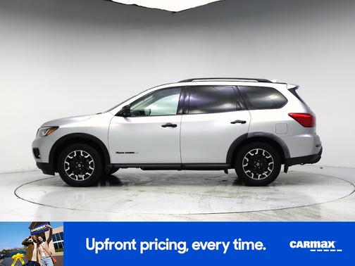 Silver 2019 Nissan Pathfinder SL