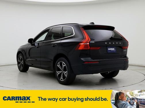 2022 Volvo XC60 B5 Momentum