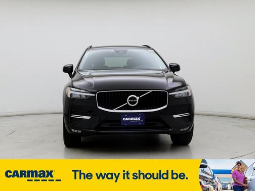 2022 Volvo XC60 B5 Momentum