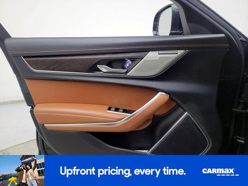 2022 Jaguar XF R-Dynamic SE