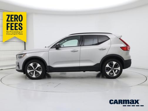 Silver 2023 Volvo XC40 B5 Plus Dark Theme