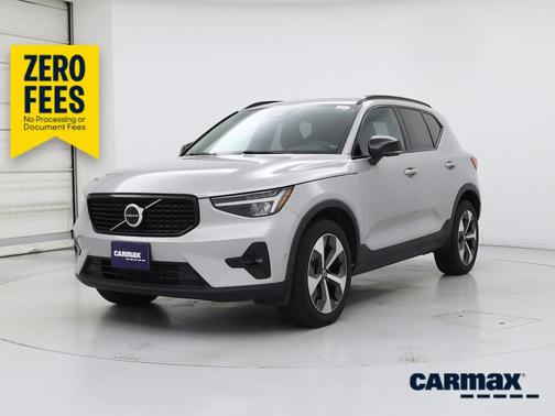 Silver 2023 Volvo XC40 B5 Plus Dark Theme