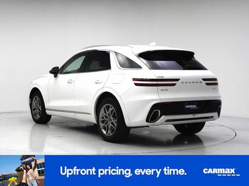 White 2025 Genesis GV70