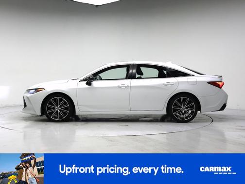 White 2019 Toyota Avalon Touring
