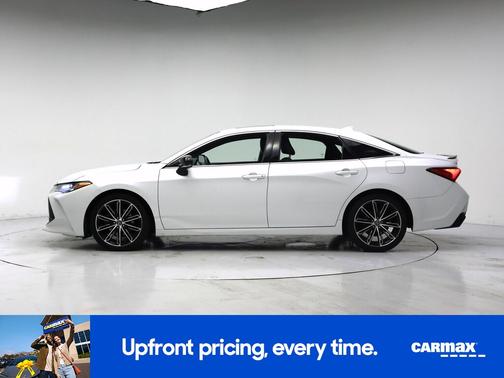 White 2019 Toyota Avalon Touring
