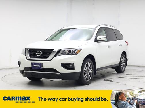 2018 Nissan Pathfinder SV
