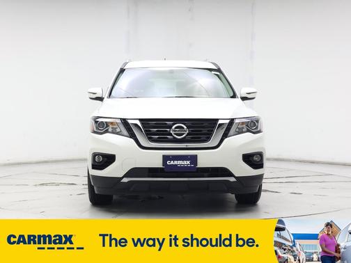 2018 Nissan Pathfinder SV