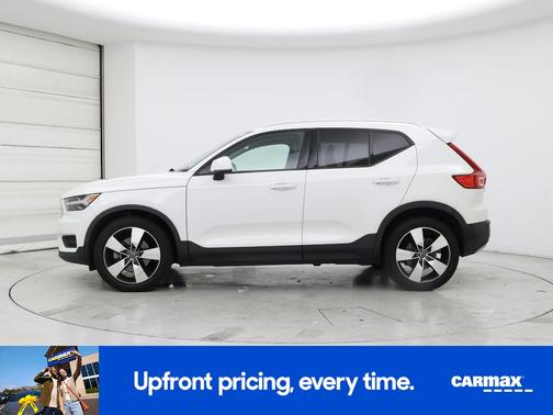 2020 Volvo XC40 T5 Momentum