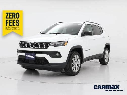 White 2023 Jeep Compass Latitude Lux