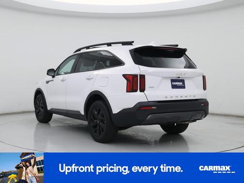 White 2022 Kia Sorento X-Line S