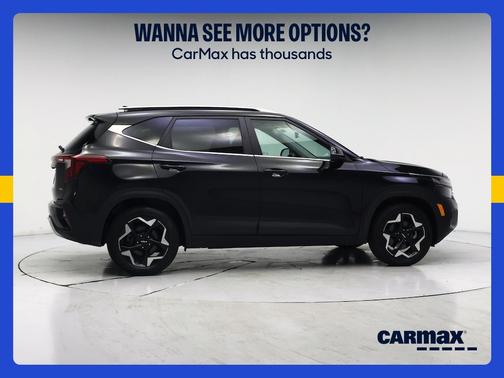 Black 2024 Kia Seltos EX
