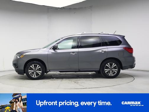 2017 Nissan Pathfinder SL