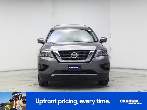 2017 Nissan Pathfinder SL