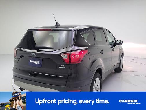 Black 2019 Ford Escape SE