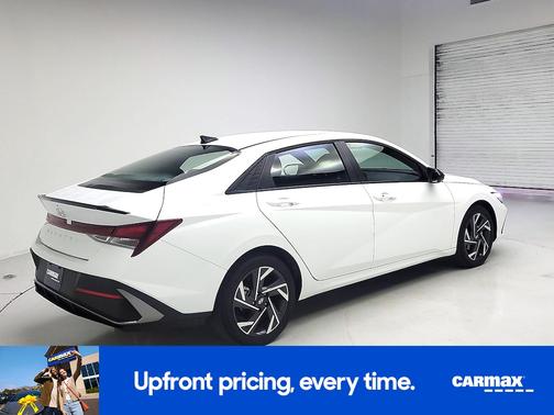 White 2025 Hyundai ELANTRA SEL Sport