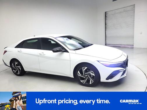 White 2025 Hyundai ELANTRA SEL Sport