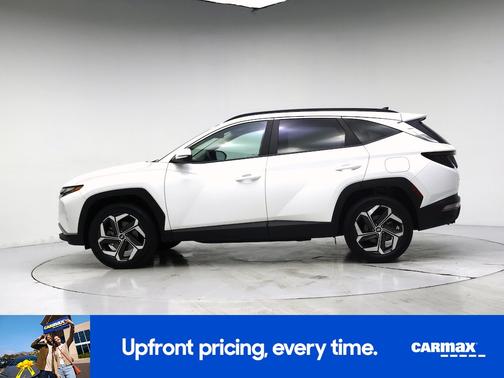White 2023 Hyundai TUCSON SEL
