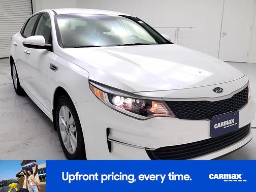 White 2017 Kia Optima LX