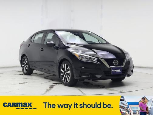 2022 Nissan Versa SR