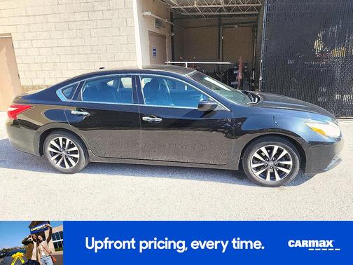 Black 2017 Nissan Altima SV