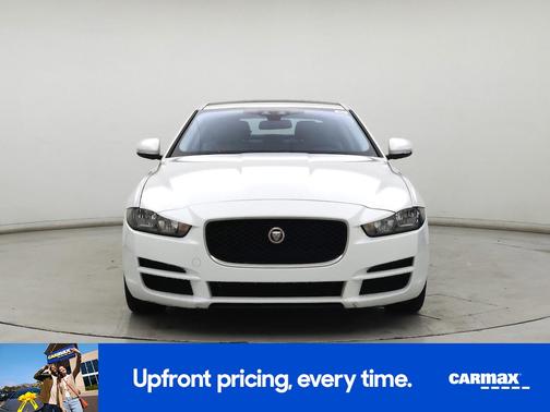2017 Jaguar XE Prestige