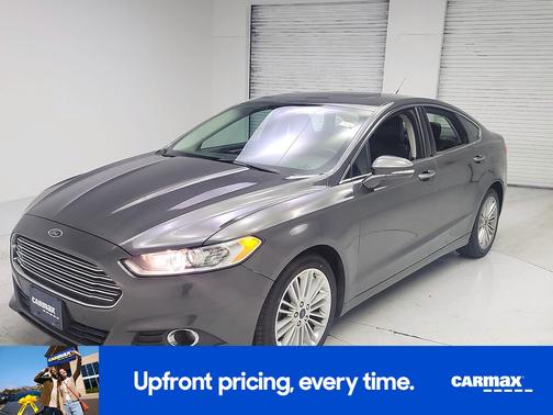 Gray 2016 Ford Fusion SE