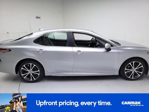Silver 2019 Toyota Camry SE