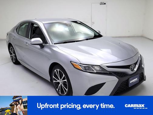 Silver 2019 Toyota Camry SE