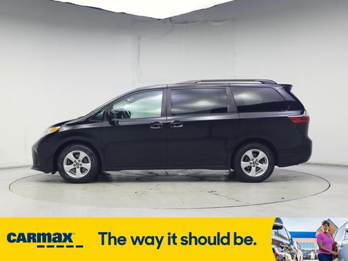2018 Toyota Sienna LE