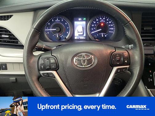 2020 Toyota Sienna XLE
