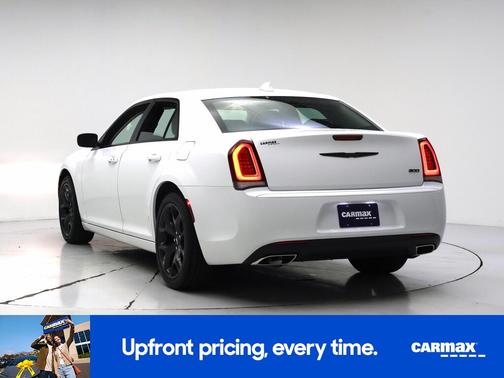 White 2022 Chrysler 300 Touring