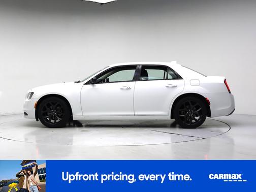 White 2022 Chrysler 300 Touring