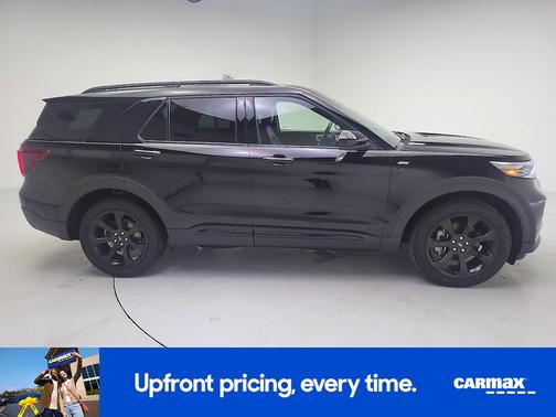 Black 2022 Ford Explorer ST-Line