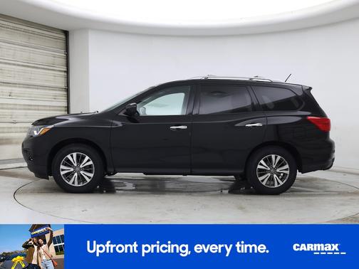 2018 Nissan Pathfinder SV