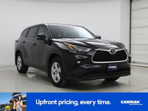 Black 2023 Toyota Highlander LE
