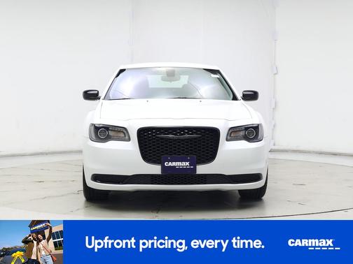 2023 Chrysler 300 Touring