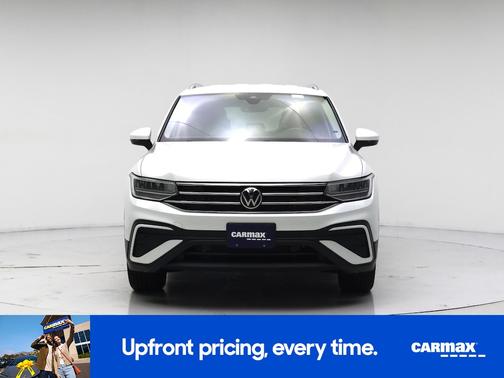 White 2023 Volkswagen Tiguan SE