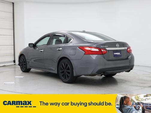 2017 Nissan Altima SV