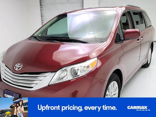 2017 Toyota Sienna XLE