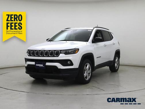 White 2022 Jeep Compass Latitude