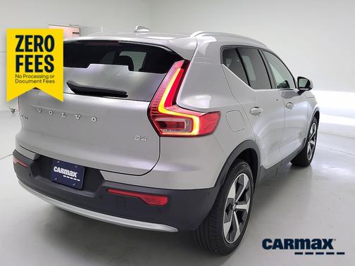 Gray 2023 Volvo XC40 B4 Plus Bright Theme