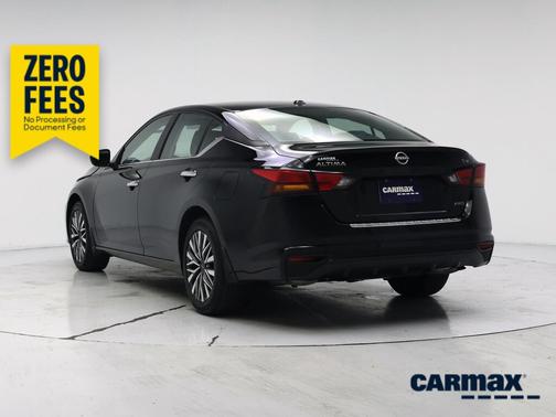 Black 2023 Nissan Altima SV
