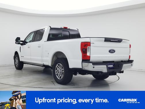 White 2017 Ford F-250 Lariat