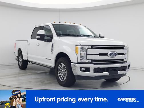 White 2017 Ford F-250 Lariat