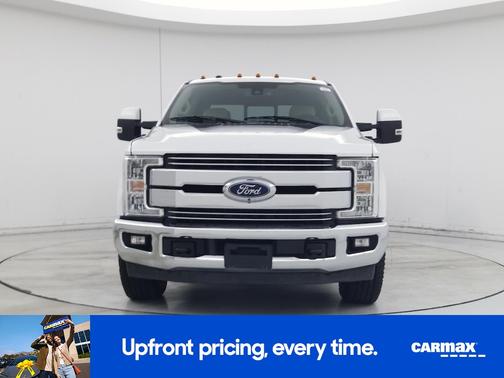 White 2017 Ford F-250 Lariat