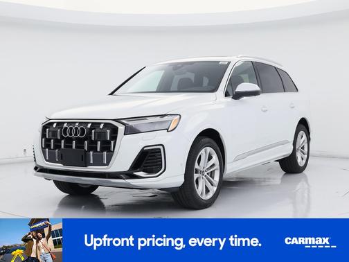White 2025 Audi Q7 Premium Plus