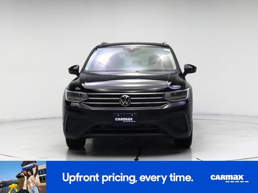 Black 2023 Volkswagen Tiguan SE