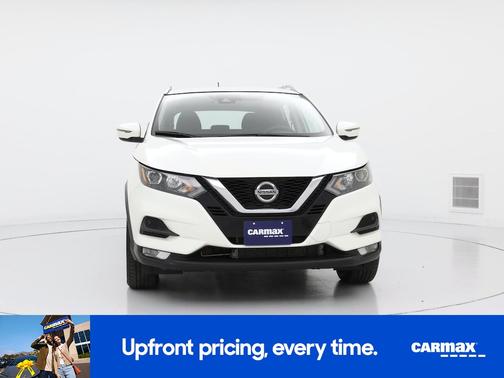 White 2022 Nissan Rogue Sport SV