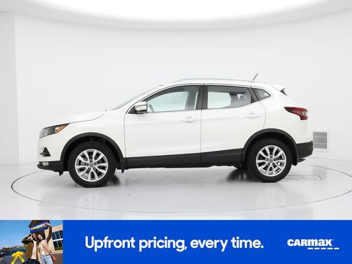 White 2022 Nissan Rogue Sport SV